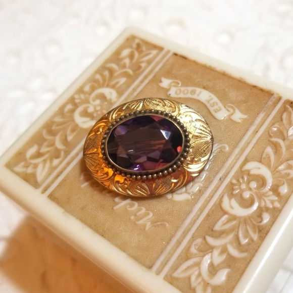 VICTORIAN Era 1800s Amethyst Glass Brooch - Picture 2 of 5